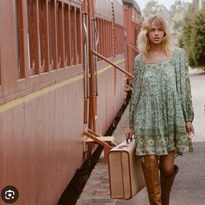 Spell & the Gypsy Folk Song in sage